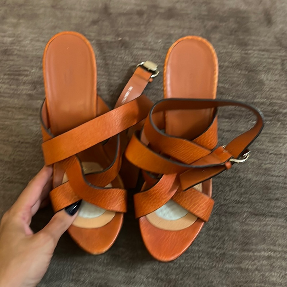 Gucci platform strappy orange pumps with built in rubber sole size 38